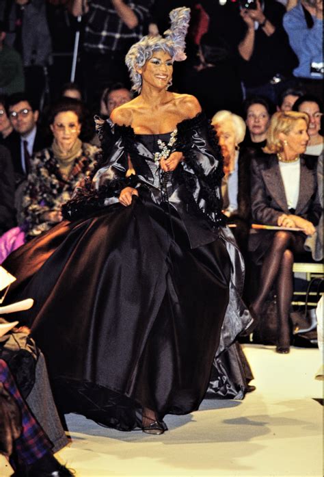 givenchy s/s 1996 haute couture|givenchy spring 1996 collection.